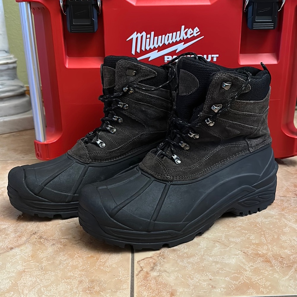 Magellan Outdoors Work/Outdoor Men’s Boots! Size 13D!